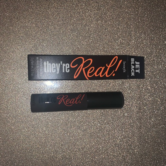 🍒2/$28 or 3/$38🍒 Benefit They’re Real Mascara - Picture 3 of 6